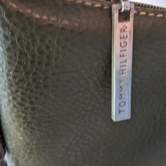 Tommy Hilfiger green leather handbag - Picture 2 of 7